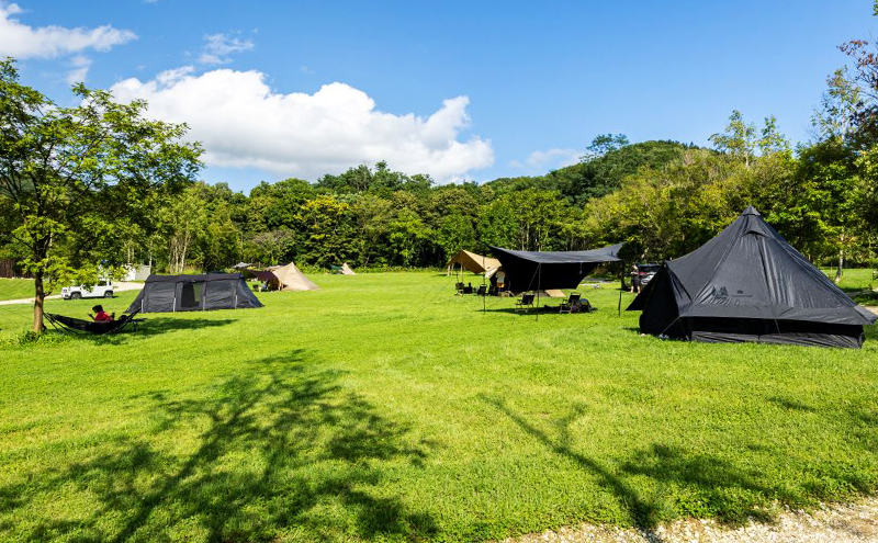 Mount NIKI 利用チケット 5,000円分 キャンプ アウトドア レジャー バーベキュー 利用券 チケット 観光 旅行 宿泊 [株式会社アイミール]