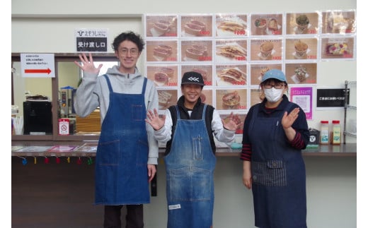 【食事券】えぞうしカフェ　えぞうしステーキサンドとえぞうしローストビーフサンドのMサイズセット_Y115-0001