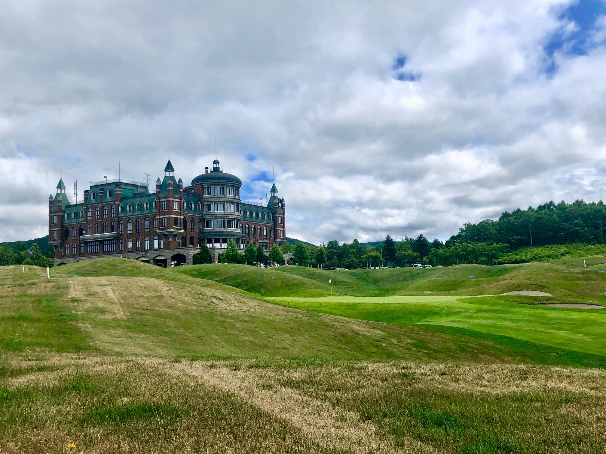 エーヴランドホテル ゴルフ＆スタンダードツイン1泊 平日利用 ペアご招待券 ゴルフ場 北海道_Y037-0174