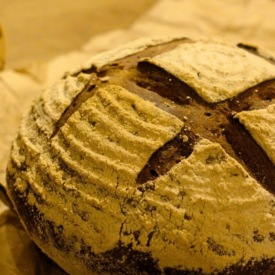 北海道産小麦100%使用、石窯焼き・自家製天然酵母・ホエイ使用の冷蔵庫で熟成するカンパーニュ3種【配送不可地域：離島】【1492845】