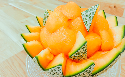 北海道産赤肉メロン3種定期便（1玉×3回）