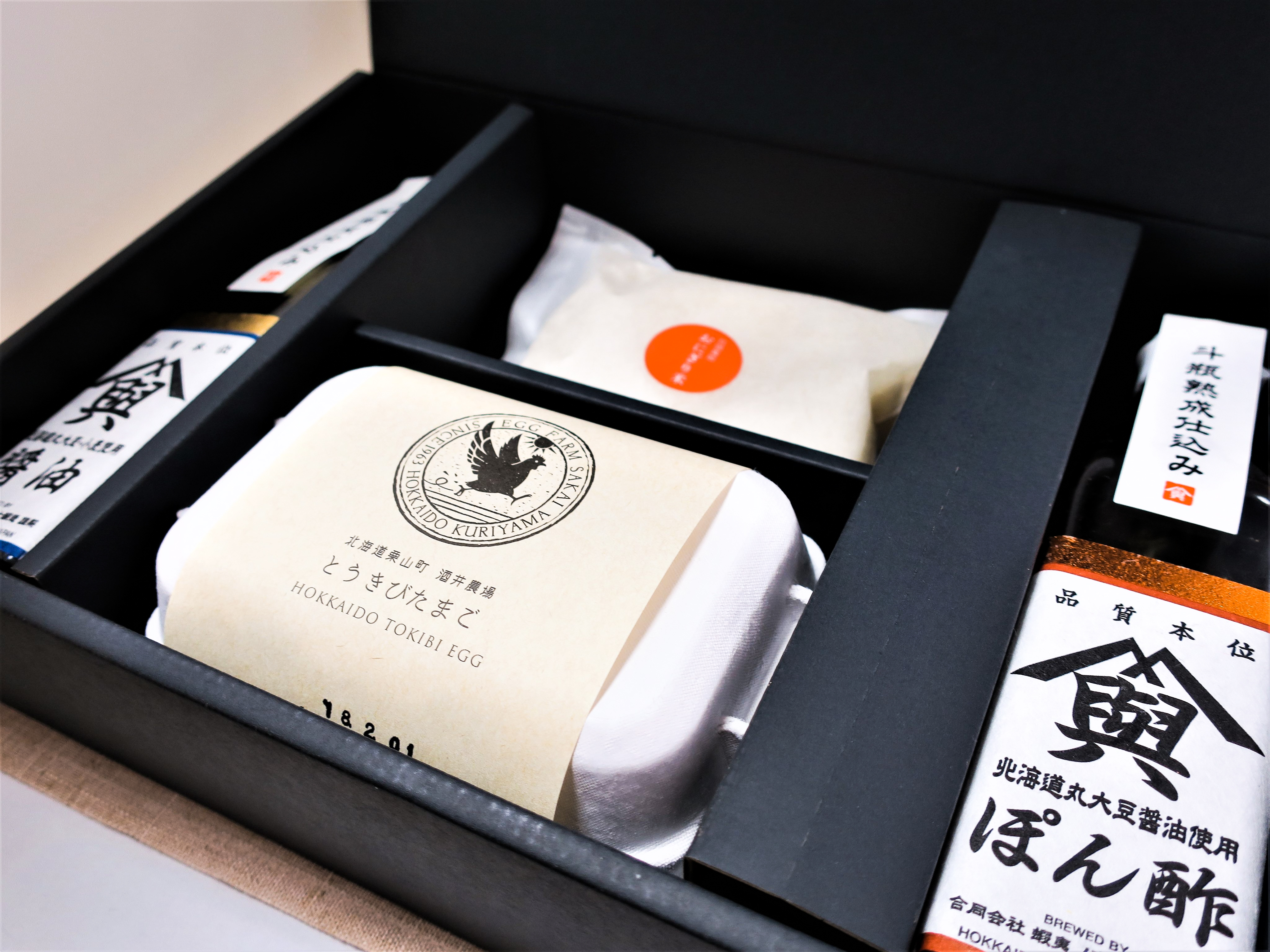 大切な人におくりたい すべて北海道栗山町産のたまごかけご飯ギフトボックス 「しょうゆ・ぽん酢」