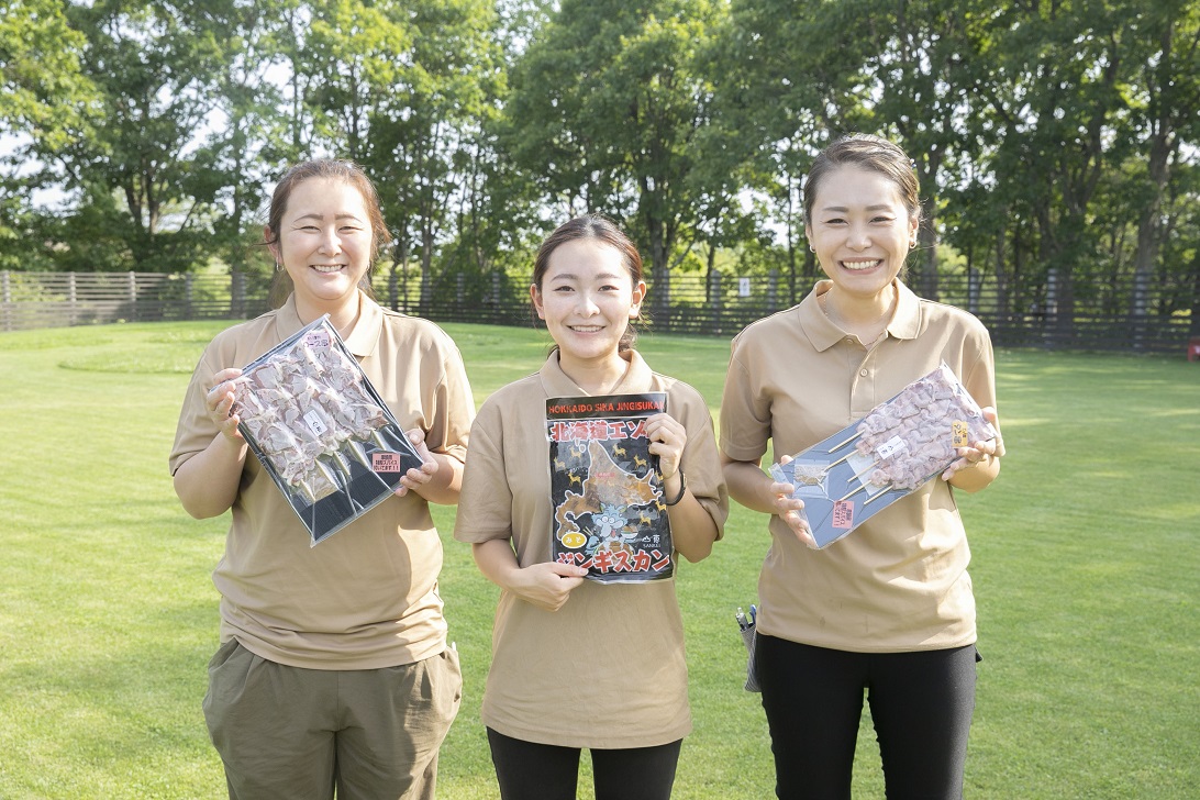 A084エゾシカ 鹿肉 ジンギスカン３種セット （しょうゆ みそ トマト たれ 味 ） 各500g （ 鹿肉300g タレ200g ） 北海道 鷹栖町 高たんぱく 低脂肪 山恵 鹿肉 ジビエ ジンギスカン