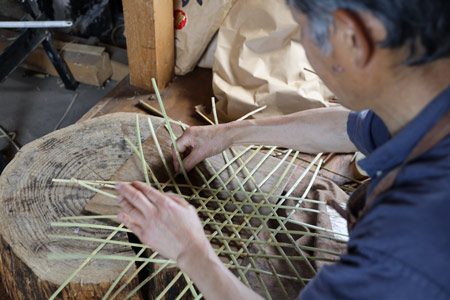 北の竹工房　千島笹燻煙麻の葉バッグ