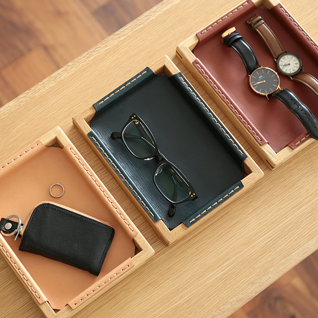 〈luonto〉レザートレイ カラー：ネイビー