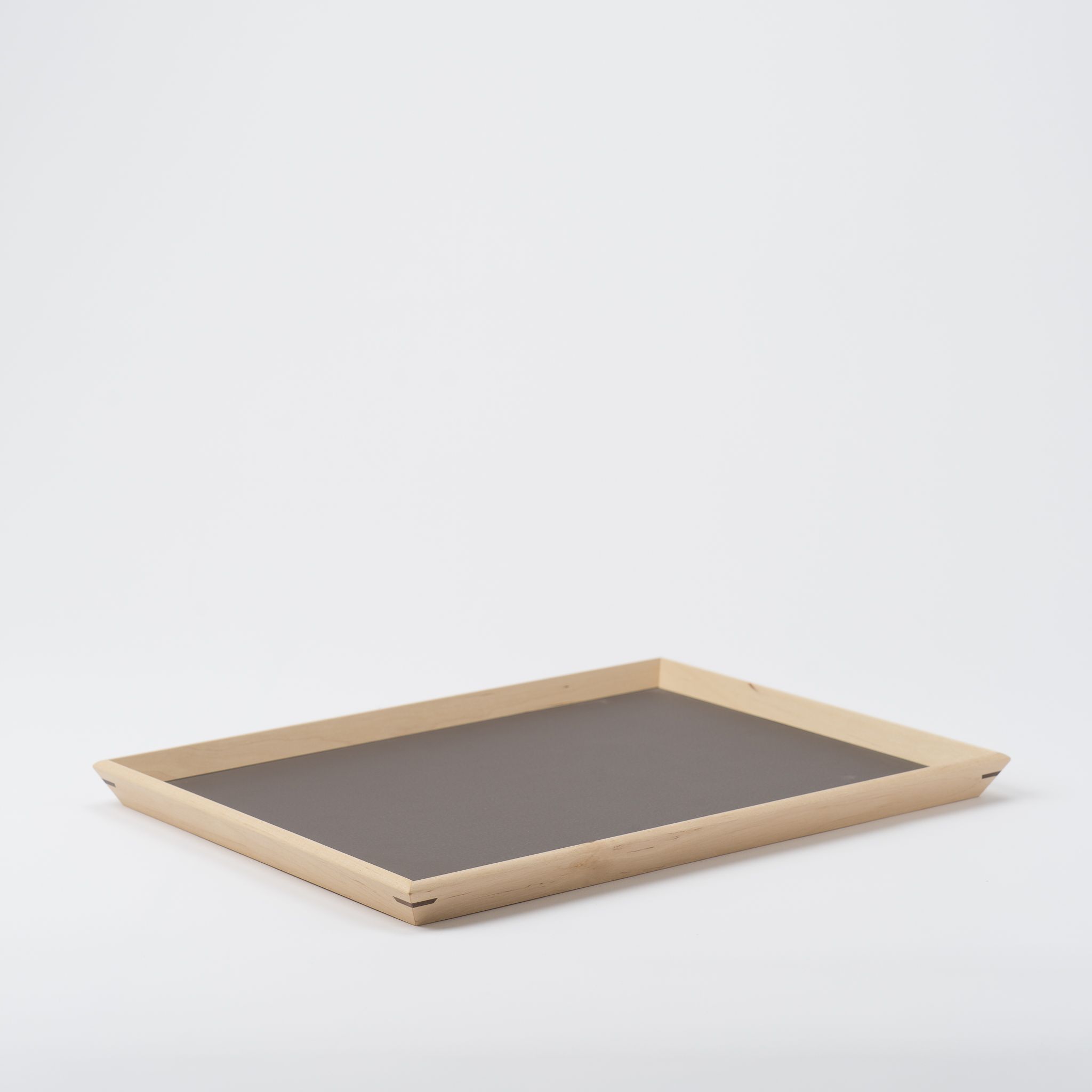 【木と暮らしの工房】シラカバ・トレー　＜サイズ：L／カラー：Brown（茶）＞