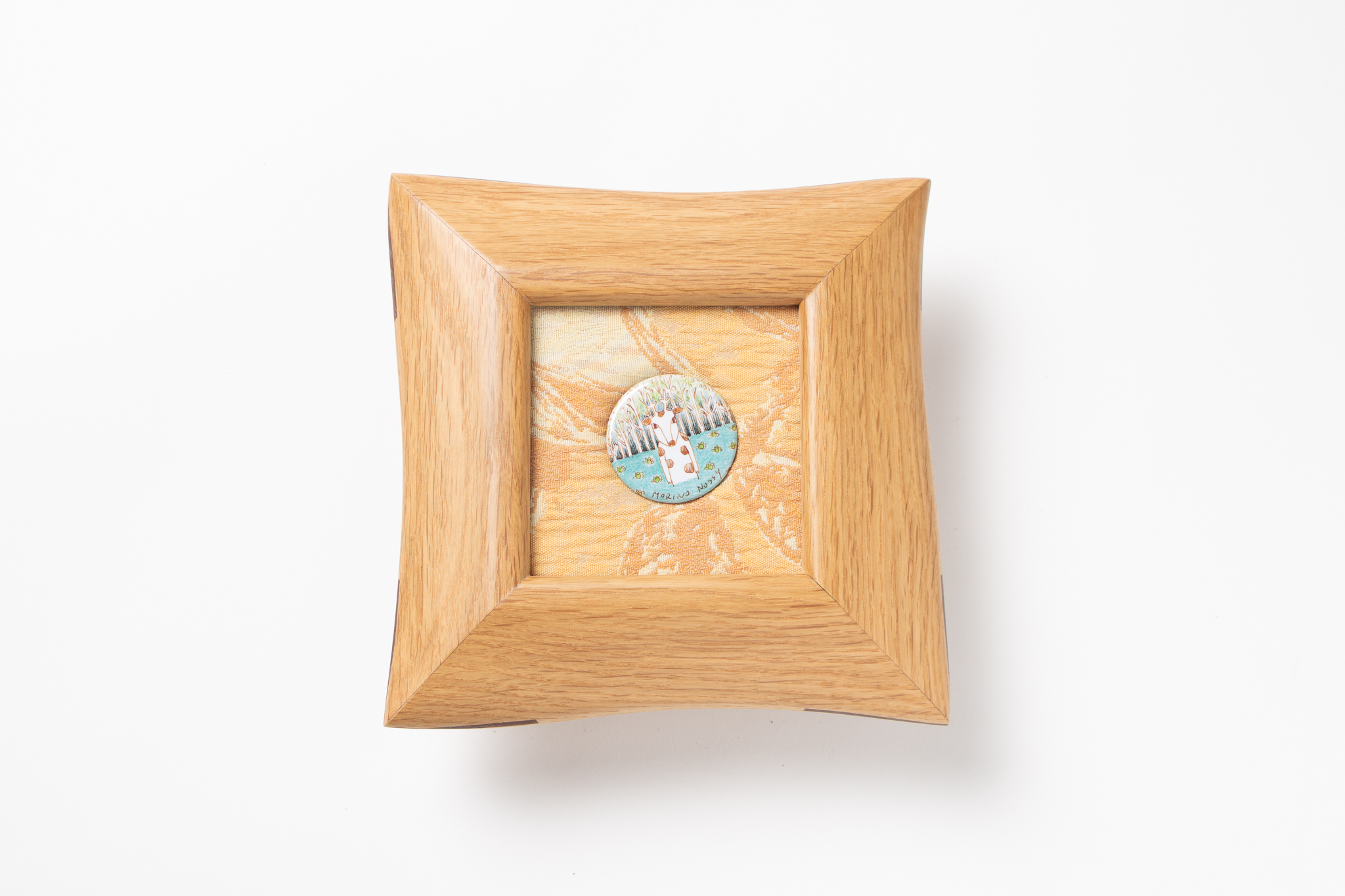 七宝焼も飾れる「ｄ-フレーム」