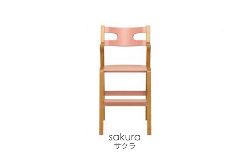 子どものための家具「rabi kids chair」（サクラ＆ベビーベルトなし）