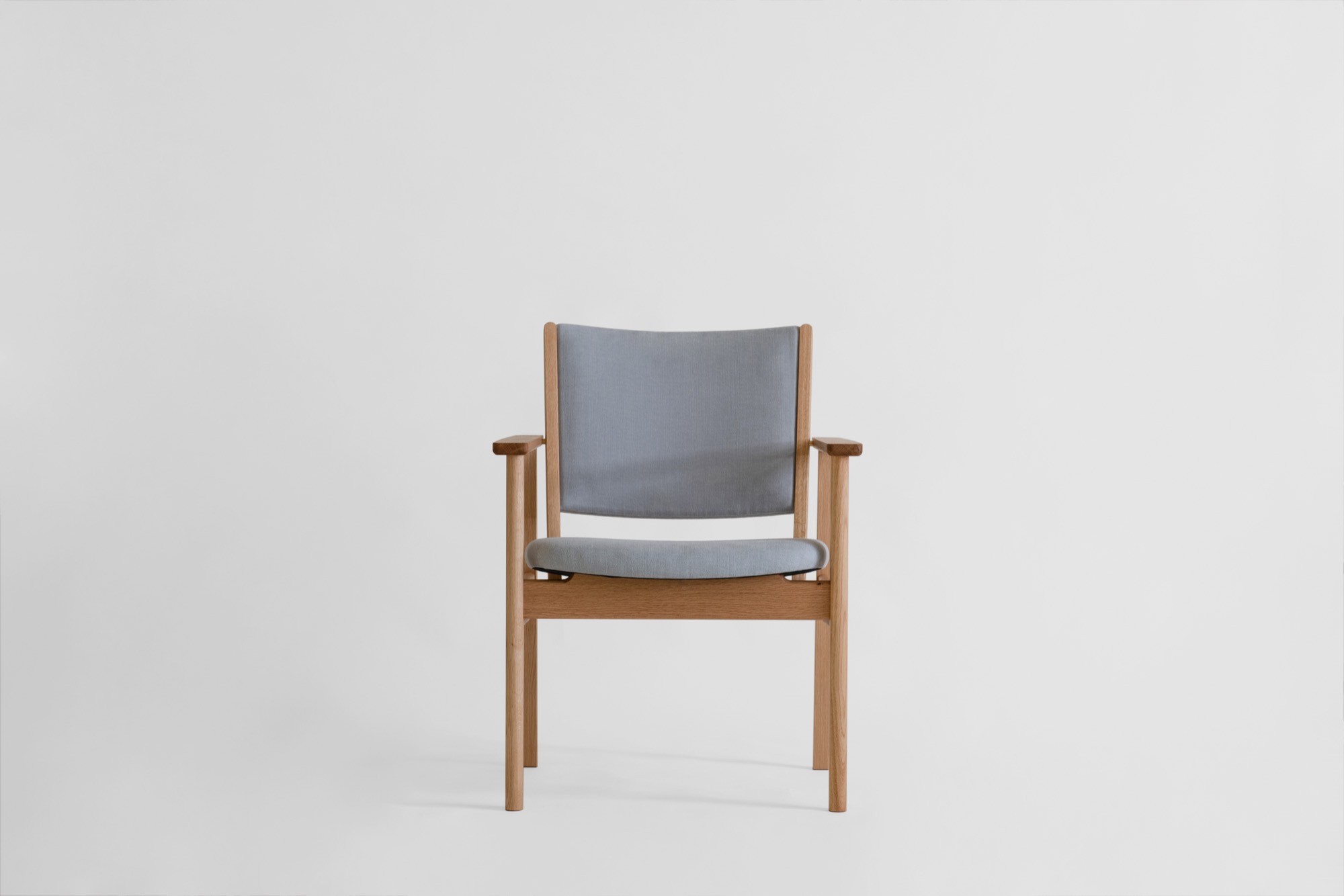 LIM Living Chair（ミズナラ）布座：グレー【22038003】