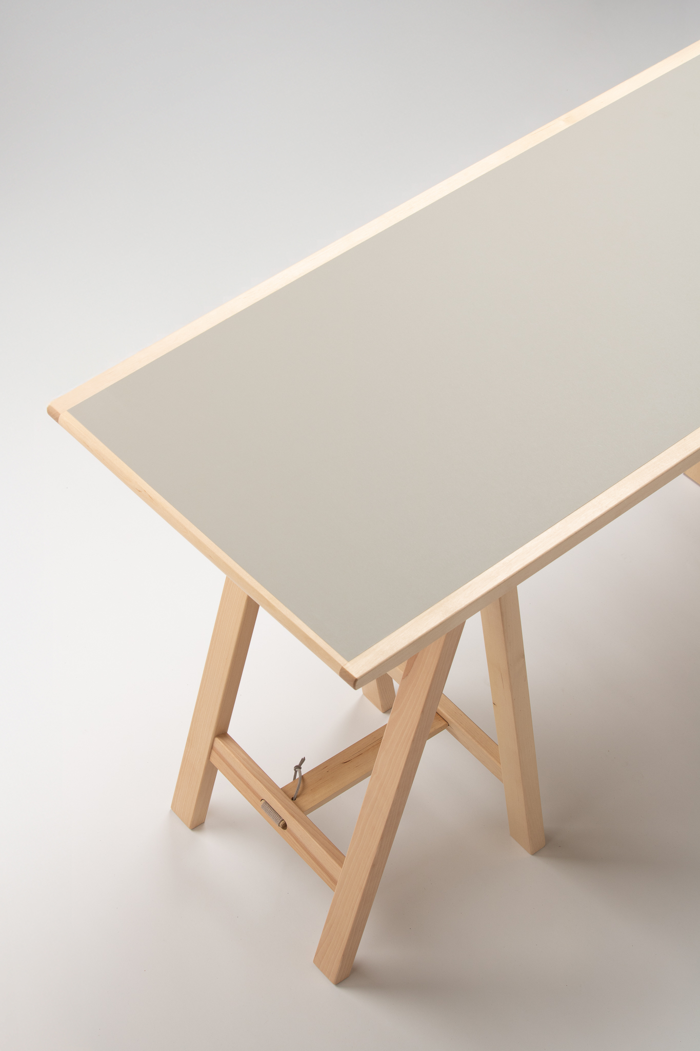 【木と暮らしの工房】シラカバ・ワークテーブル