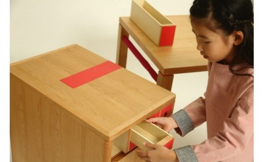 子どものための家具「SUKIII randoserurack」