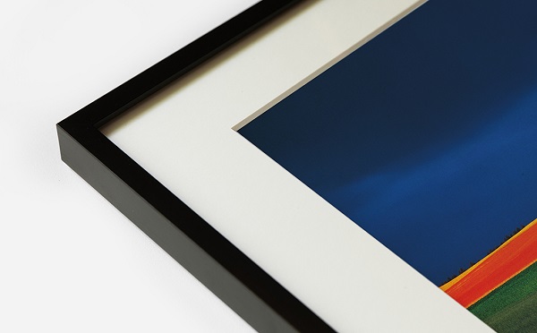 [040-19]前田真三　額付き写真（黒額）　キャビネサイズ