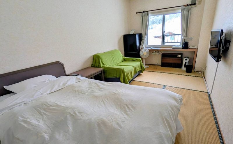 湯元凌雲閣【 1泊2食付 】 ペア 宿泊券 ホテル 旅館 旅行 旅行券 チケット 北海道 上富良野町 十勝岳