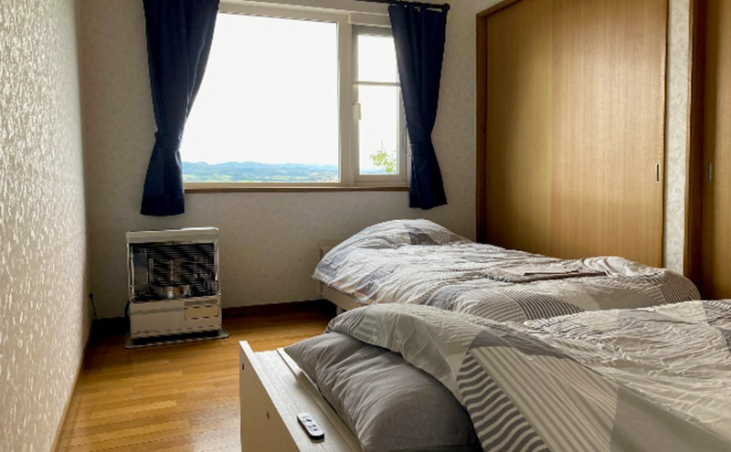 宿泊券 《countryside FURANO》 上富良野町 民泊 1泊 最大8名 素泊まり ≪6～8月/12～2月≫【 宿泊利用券 宿泊 旅行 1泊 】 北海道 上富良野町