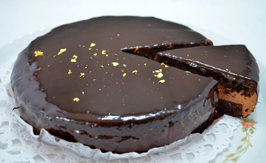 チョコレートケーキ　ショコラグラサージュ（ホールタイプ）