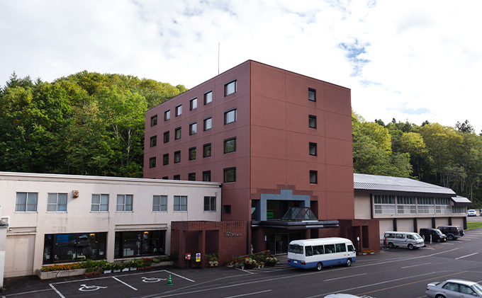 【ご利用／宿泊券】ペアでゴルフ＆ふるさと満喫プラン［グリーンパークホテル］【 北海道 オホーツク 枝幸 宿泊 温泉 宿泊券 記念 旅行 贈り物 ギフトチケット チケット 入場券 優待券 】