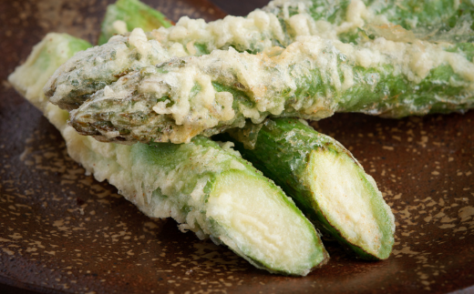 2025年産 ハウスアスパラ(夏芽) L サイズ 約1kg【配送不可地域：離島】 BHRG017