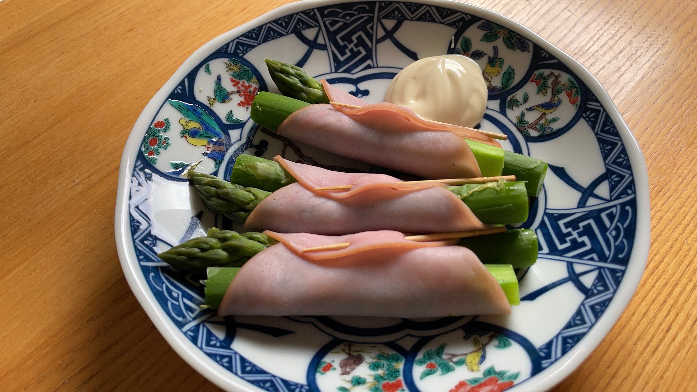 <4月より順次配送>グリーンアスパラ 約1kg(S-L混合) 北海道壮瞥町産 SBTO016