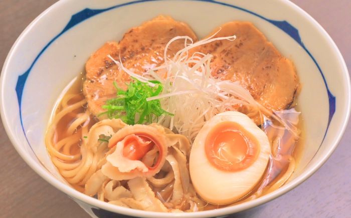 貝だし醤油ラーメン 3食セット《厚真町》【株式会社めぐみ水産】 ラーメン 貝だし 出汁 麺 スープ 即席 小分け 冷凍配送 北海道 [AXAZ010]