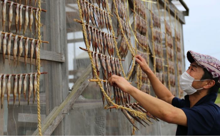 すっごいえび味噌ラーメン 3食セット《厚真町》【株式会社めぐみ水産】 ラーメン えび味噌 出汁 麺 スープ 即席 小分け 冷凍配送 北海道 [AXAZ009]
