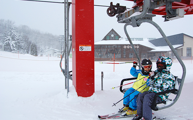 日高国際スキー場・小人ナイター共通シーズン券