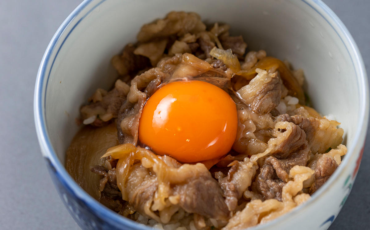 北海道産 黒毛和牛 こぶ黒 A5 和牛農家が作った 和牛丼 計 4食 (2食入り×2パック) ＜LC＞