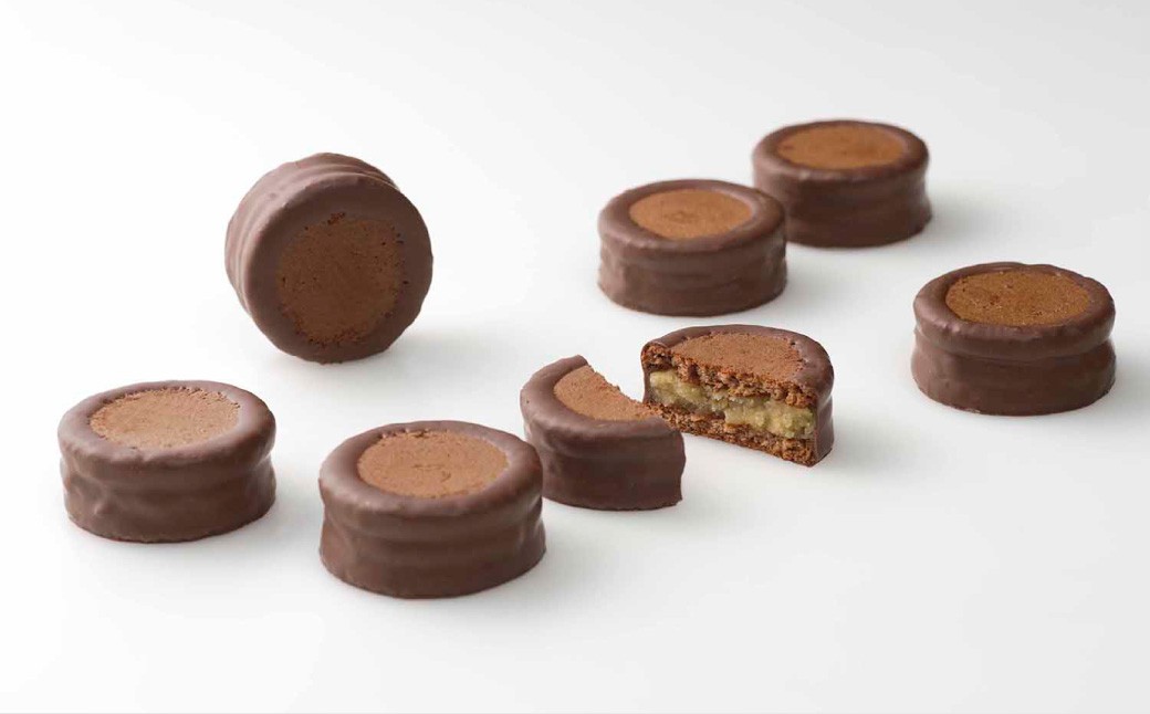 チョコマロン 6個入 × 3箱 （ 18袋 ） 栗 ラム酒 ビスケット ココア ミルクチョコレート 手作業 チョコ チョコレート マロン 洋菓子 お菓子 菓子 スイーツ 焼き菓子 [023-0265]