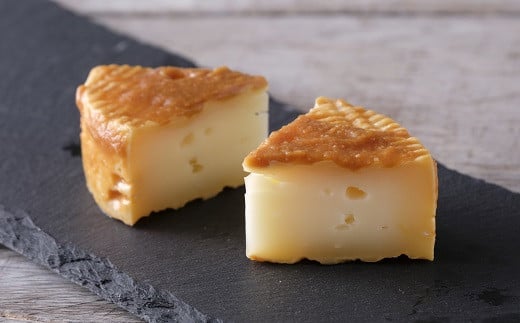 熟練のチーズ職人が十勝で作ったチーズ2点セット[C1-14]