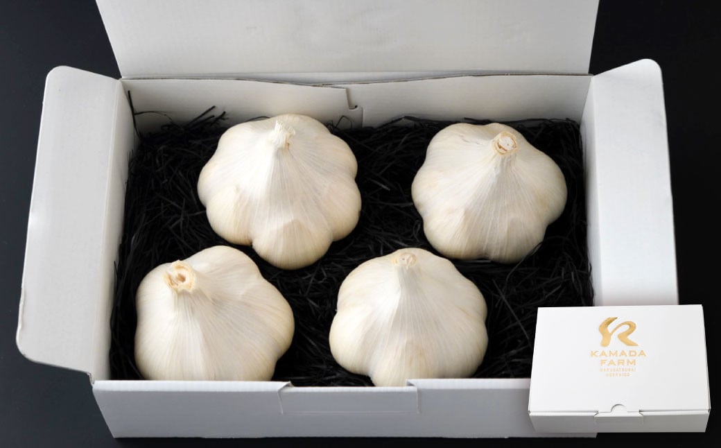 芳醇な香りと上質な風味を探求！北海道 十勝 中札内村 鎌田農園の至高にんにく 特大玉 （2Lサイズ） 4個入り にんにく ニンニク 大蒜 [020-0023]