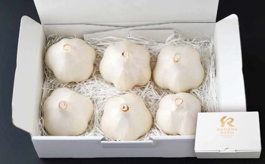芳醇な香りと上質な風味を探求！北海道 十勝 中札内村 鎌田農園の至高にんにく 大玉 （Lサイズ） 6個入り にんにく ニンニク 大蒜 【2025年10月上旬～2026年4月上旬に順次発送予定】  [020-0024x1]