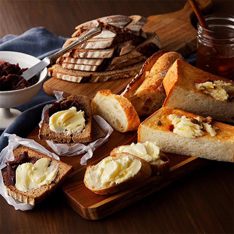 よつ葉 「パンにおいしいよつ葉バター」100g×8【 よつ葉 パンにおいしいバター おすすめ ランキング トースト 塗りやすい 有塩 高級 比較 北海道 十勝 幕別 】