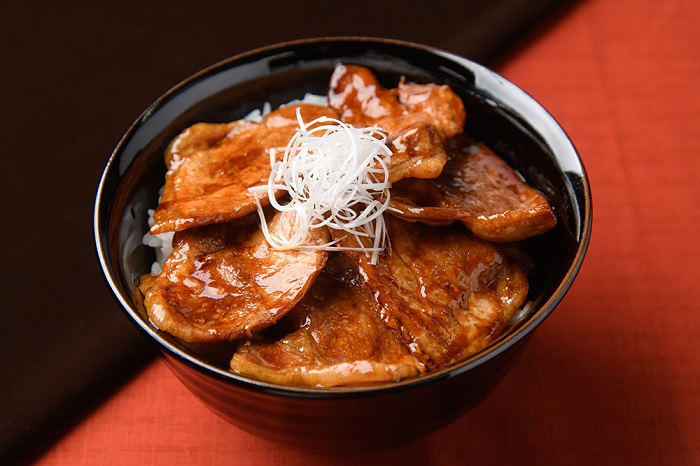 北海道　秘伝のタレ豚丼3個と十勝合挽きハンバーグ4個