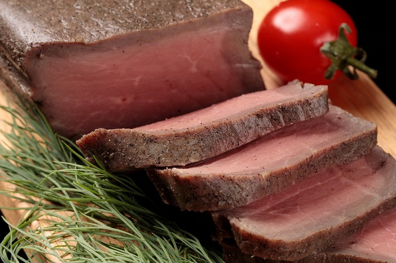 北海道 国産 十勝 ローストビーフセット 950g 小分け 3～5パック 冷凍 国産牛 お中元 お歳暮 ギフト 贈答 無添加 ローストビーフ  タレ付き