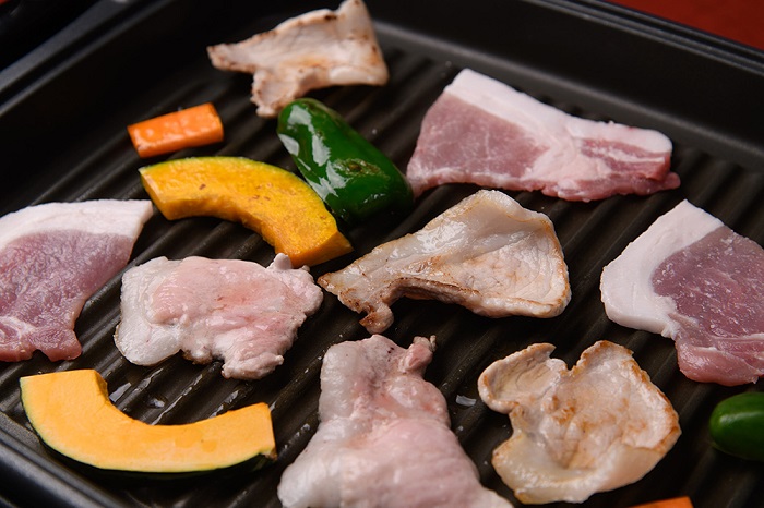 北海道 黒豚焼肉Bセット計4600g・ハンバーグ10個・味噌漬け350g付 ロース 肩ロース バラ モモ ハンバーグ 冷凍 小分け 黒豚 豚肉 お肉 肉味 噌漬け みそ漬け 