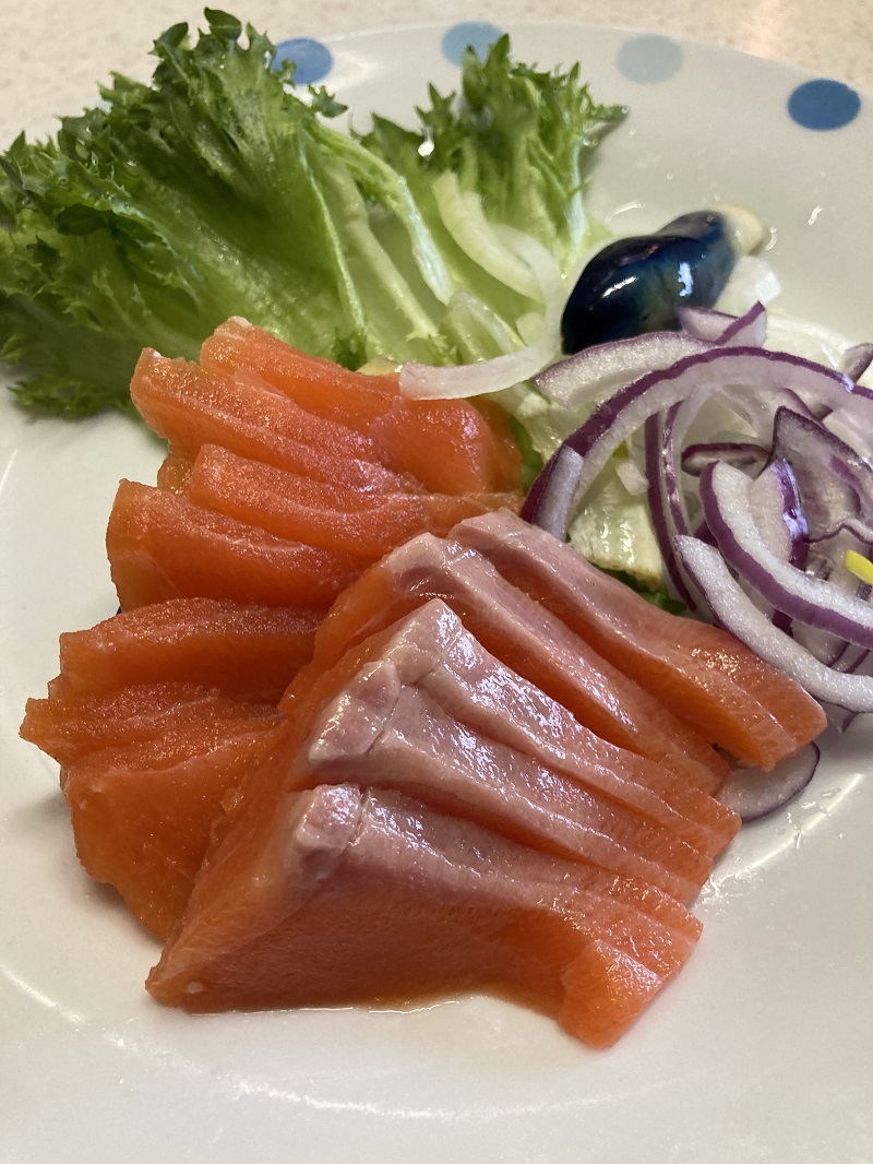 北海道 国産ドナルドサーモン(生食用) 800g  鮭 サーモン 人気サーモン サケ 国産サーモン 国産鮭