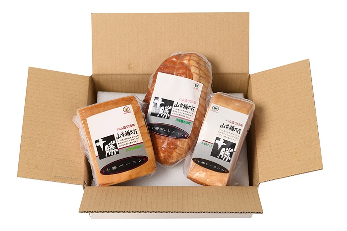 北海道　ベーコン＆ボンレスハム・ロースハムの詰合せ