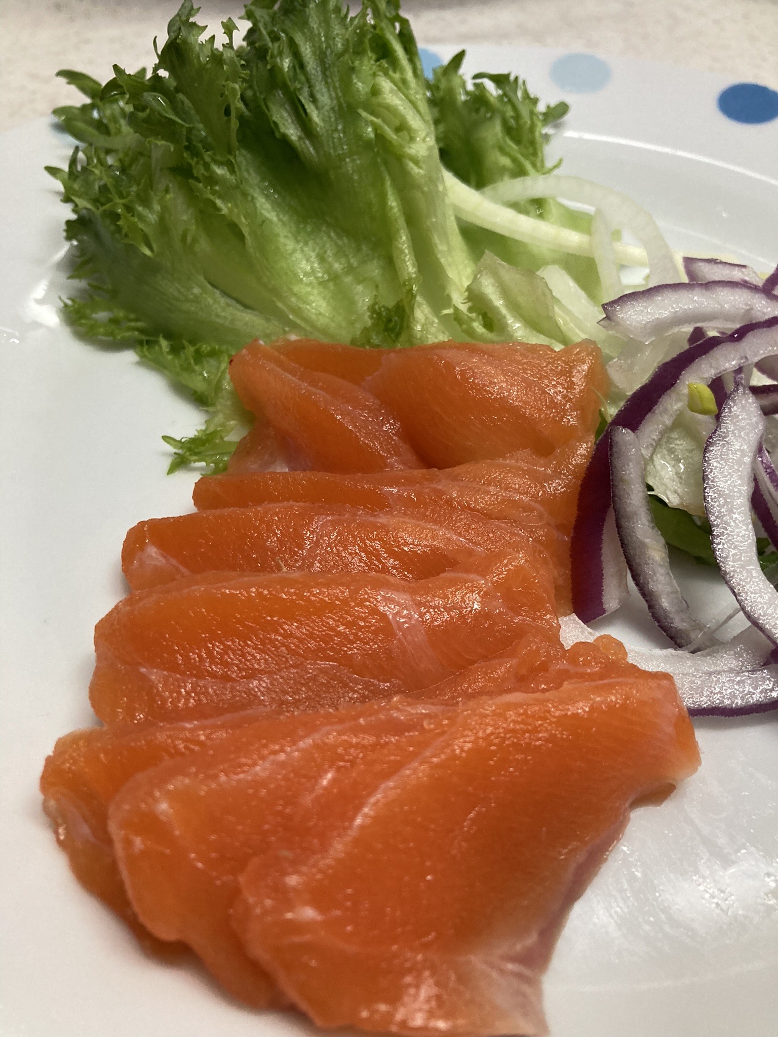 北海道 国産ドナルドサーモン中落ち付 1800g　鮭 サーモン 人気サーモン サケ 国産サーモン 国産鮭 小分け 冷凍