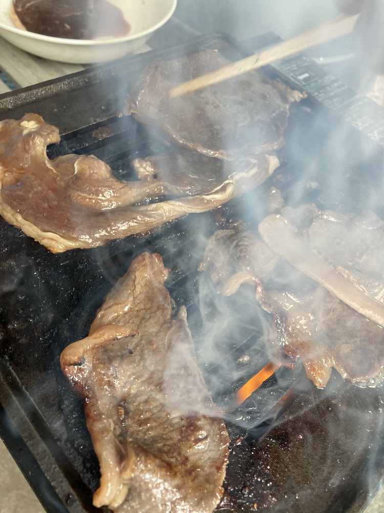 北海道 十勝エゾ鹿肉 焼肉セット 1300g 5種類 冷凍 小分け ジビエ ヘルシー 高タンパク質 筋トレ 野生鹿 シカ しか 味付き 焼くだけ BBQ 焼肉 