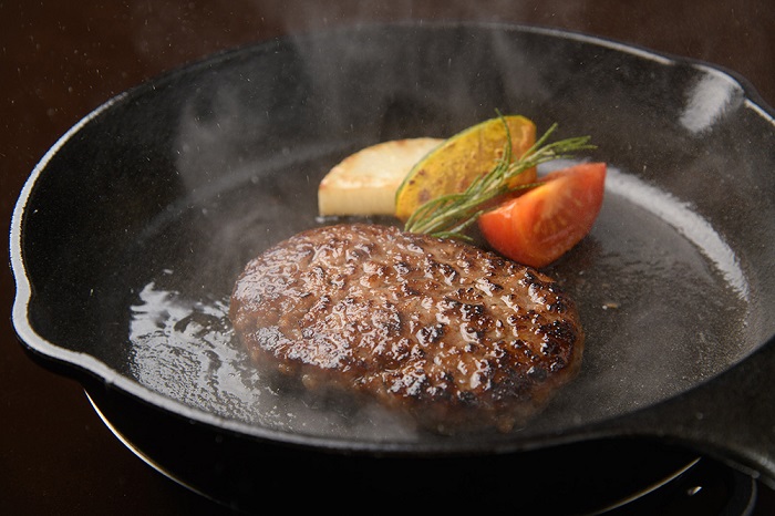 北海道 黒豚バラエティーセット1400g ハンバーグ 味噌漬け 肉まん 餃子 冷凍 総菜 弁当 生活応援