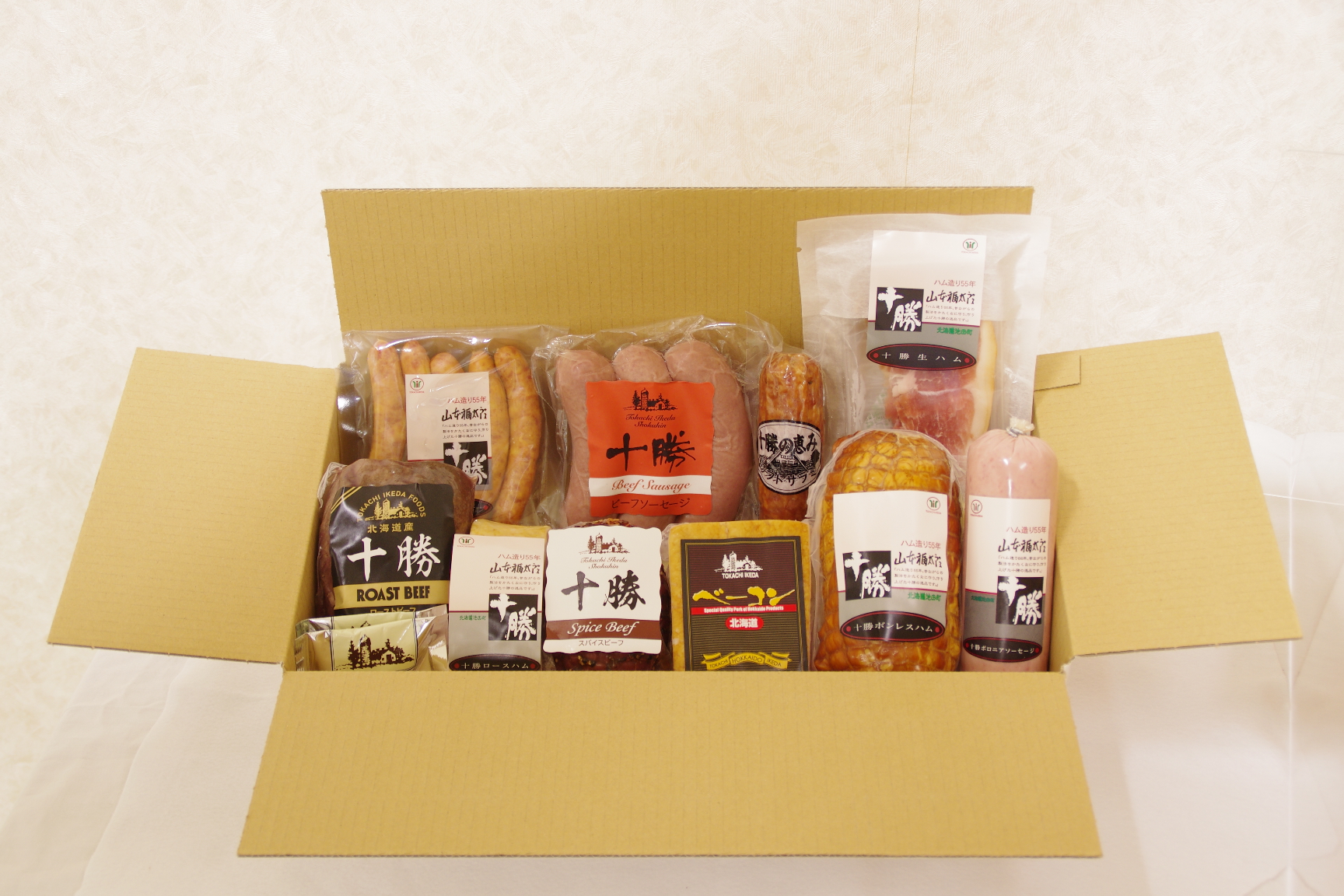 十勝ローストビーフ＆ベーコン10点詰合せ ハム ソーセージ ウインナー 詰め合わせ ギフト 贈答 セット 10点 2000g以上 冷蔵