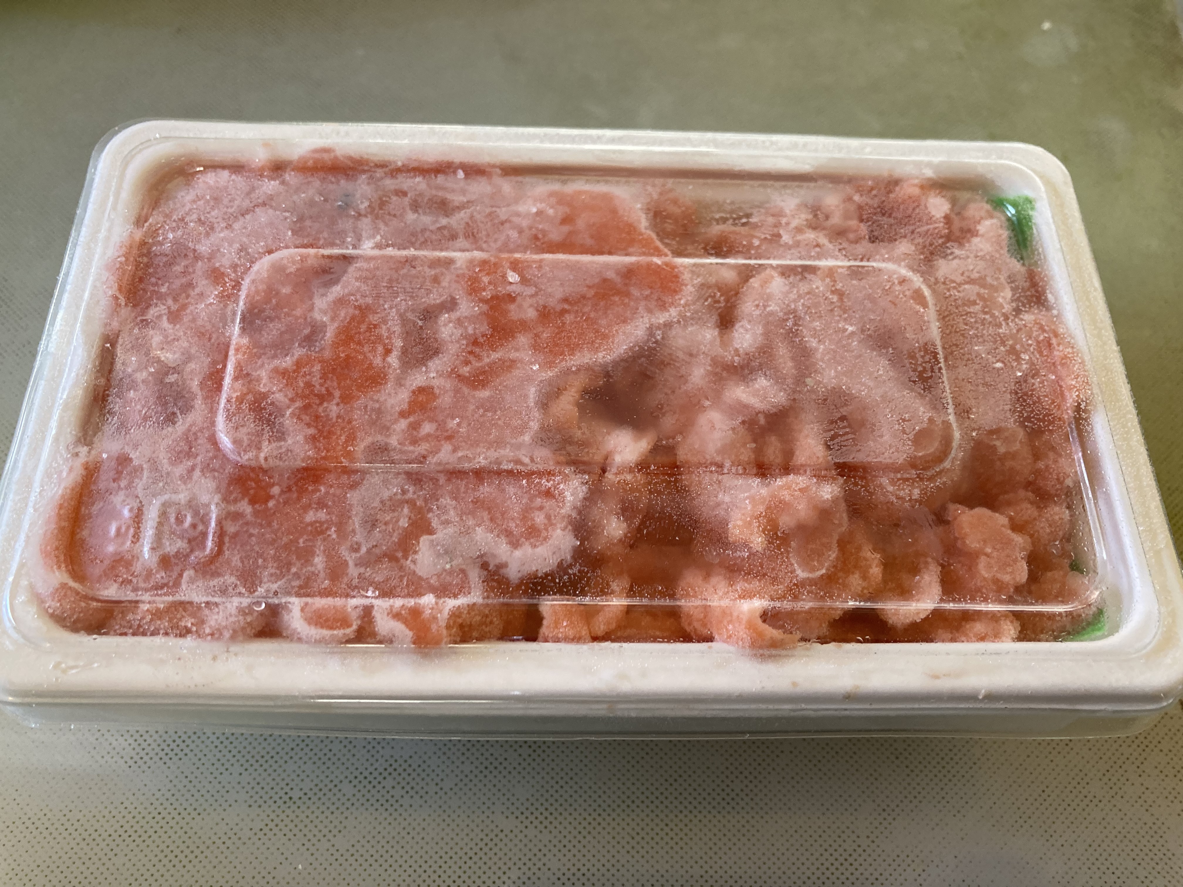 北海道 国産ドナルドサーモン中落ち付 1800g　鮭 サーモン 人気サーモン サケ 国産サーモン 国産鮭 小分け 冷凍