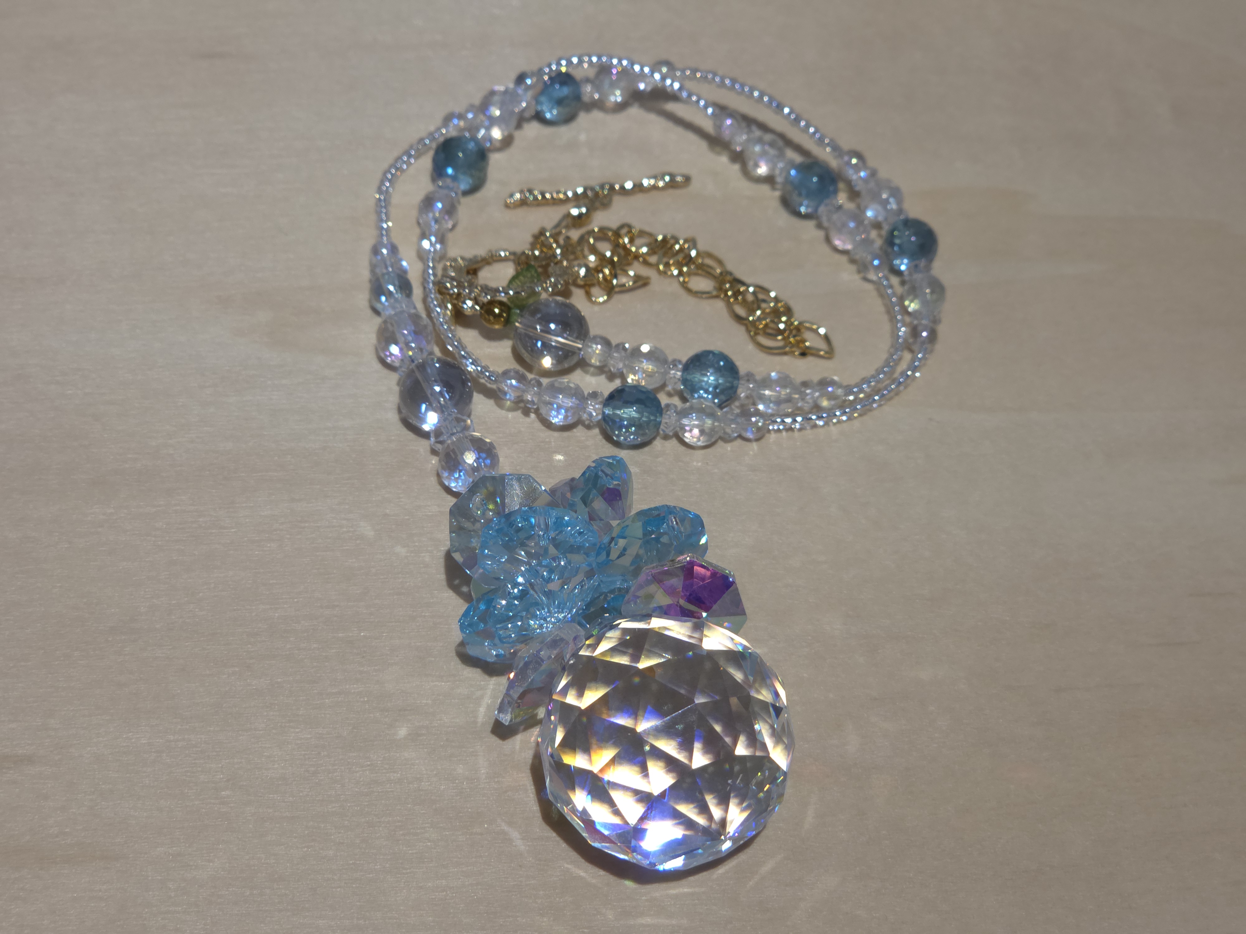 サンキャッチャー（十勝晴れ） お部屋用 北海道 池田町 いけだワイン城 オリジナル クリスタル インテリア 窓飾り 天然石 クリスタル アクセサリー ギフト