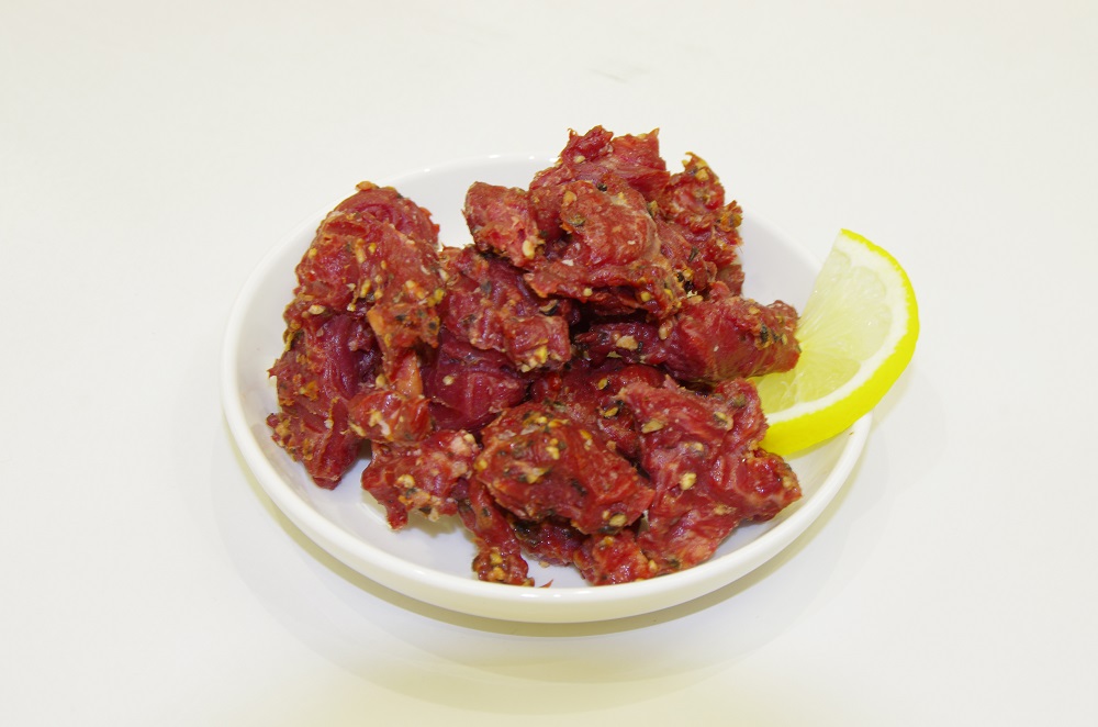 十勝スパイスビーフ 80g×5袋 北海道産牛肉 黒胡椒  スパイシー つまみ オードブル 