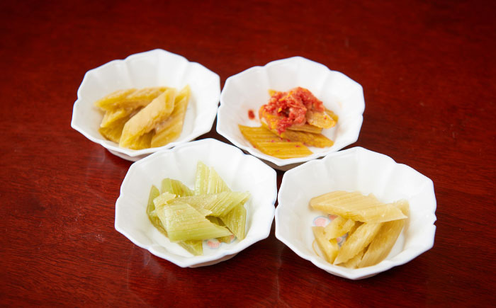 ラワンぶき漬物 4種セット（醤油・味噌・梅・キムチ）各100g《足寄町》【NPO法人あしょろ観光協会】漬物 ラワンぶき 醤油 味噌 梅 キムチ 食物繊維 ミネラル 健康 足寄町産 北海道産 道産 あしょろ 北海道 [BEAE007]