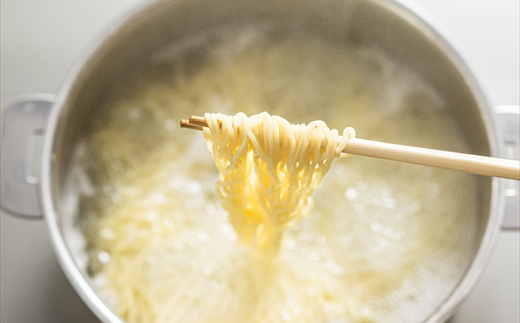 【12/21まで年内お届け】釧路町発 〆まで美味しい細ちぢれ麺（湿原生ラーメン400g）×5袋（20食分）北海道で人気 細麺 釧路ラーメン 湿原生 鍋の締め ラーメン 生麺 おすすめ 鍋のシメ 鍋の〆に 食べるラーメン 冷蔵  森谷食品 ご当地グルメ 年内配送 年内発送 北海道 釧路町 釧路超 特産品