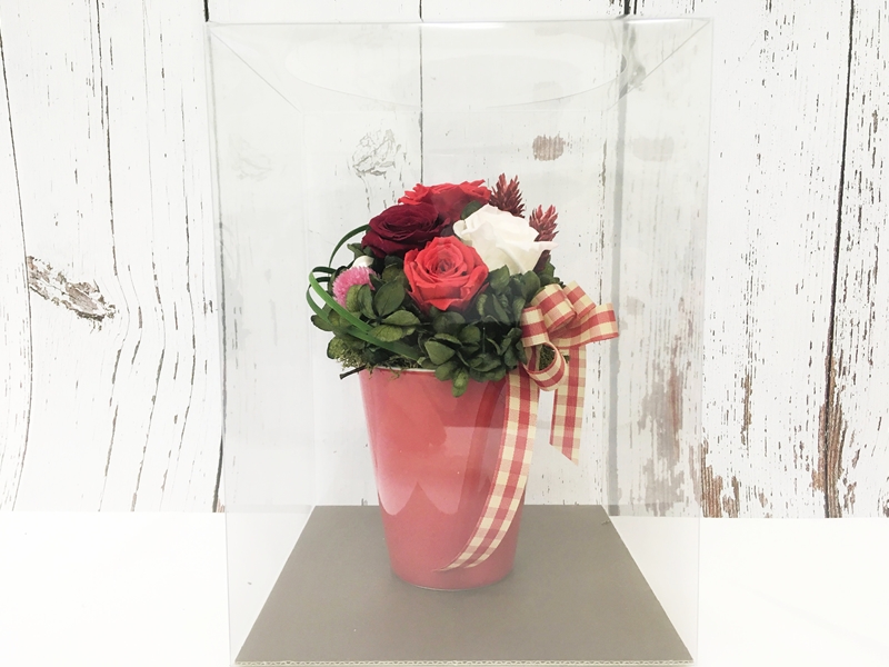 【フローリストやまくら】プリザーブドフラワー アレンジメント 赤色のバラ（パール付）＜老舗の花屋さんの手づくり／ギフト用＞