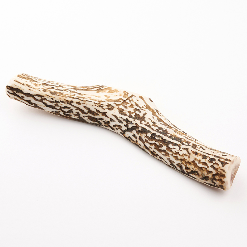 厚岸町産 わんちゃん用 エゾ鹿の角 半割1本 20cm 中型～大型犬用 【deer food】[犬 おもちゃ 犬用ガム ペット用品 鹿角 長持ち デンタルケア ペット ] 