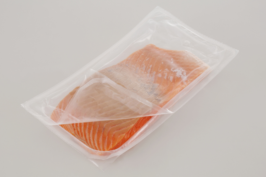 ギンサケサーモン【2kg】 小分け 下処理不要 絶品の「塩締め」レシピ ふるさと納税 海鮮 サーモン 鮭 魚 銀鮭 刺身 生食用 さけ サケ ふるさと ランキング 人気 魚介類 魚介 北海道 白糠町