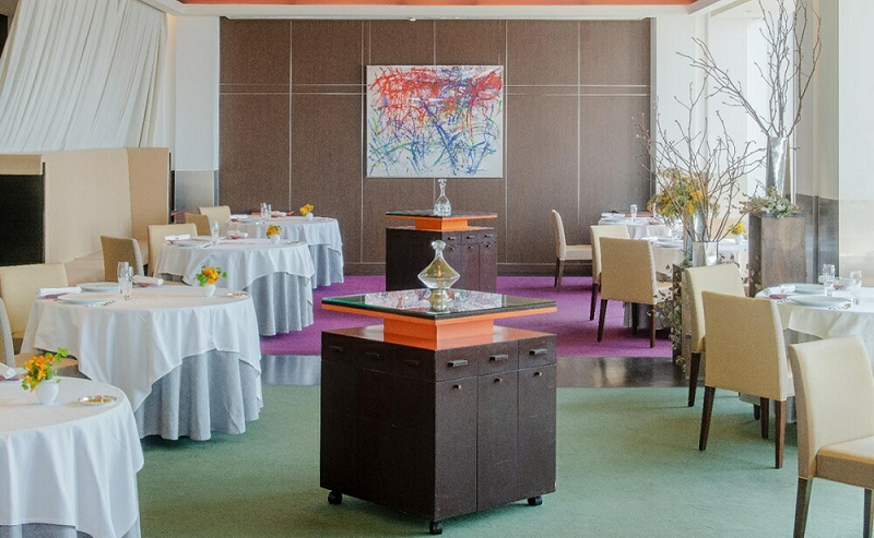 【東京丸の内】Sens & Saveurs（サンス・エ・サヴール）北海道白糠食材ランチコース 2名様