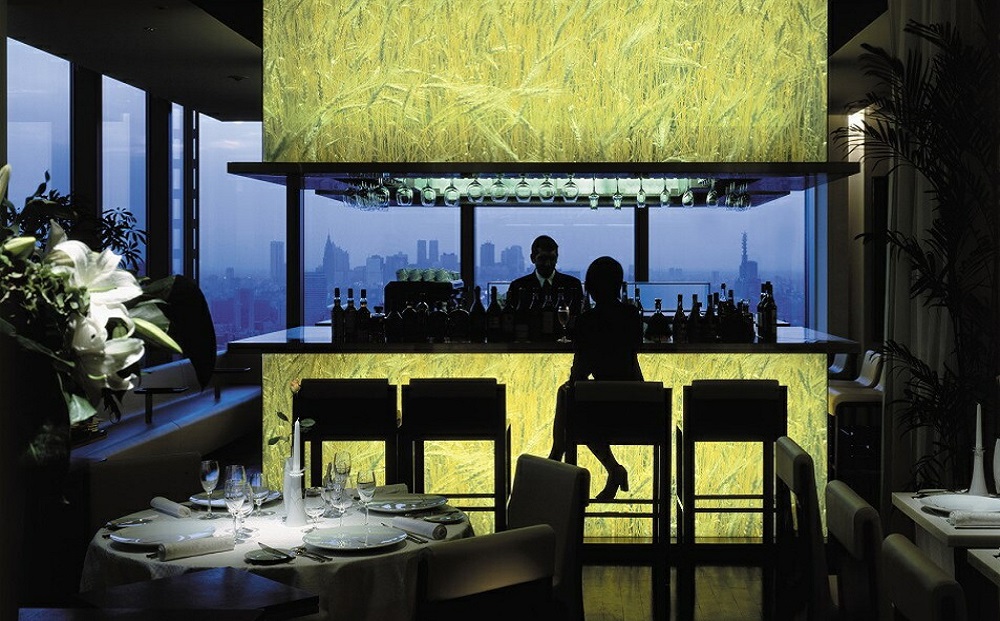 【東京丸の内】Sens & Saveurs（サンス・エ・サヴール）北海道白糠食材ディナーコース 4名様